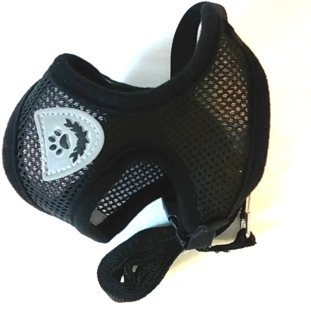 SMALL DOG HARNESS VEST WITH LEASH SET BLACK SIZE SMALL NWT